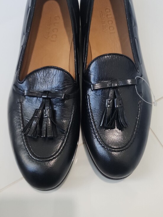 Gucci Black Leather Tassel Loafers with Gold Cat Accent main image 10